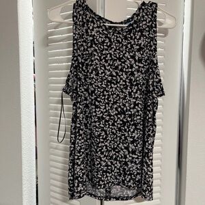 Black and white tank blouse M